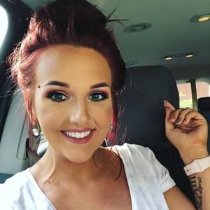 Meet your Posher, Alissa